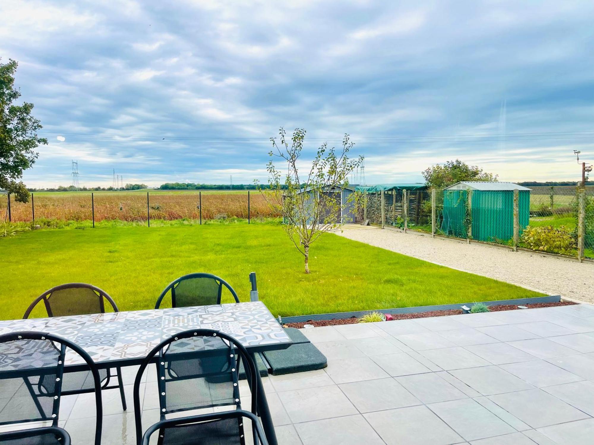 Petite Maison Au Calme Poupry Exteriör bild