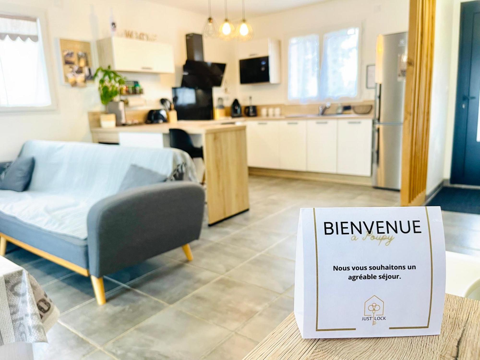 Petite Maison Au Calme Poupry Exteriör bild