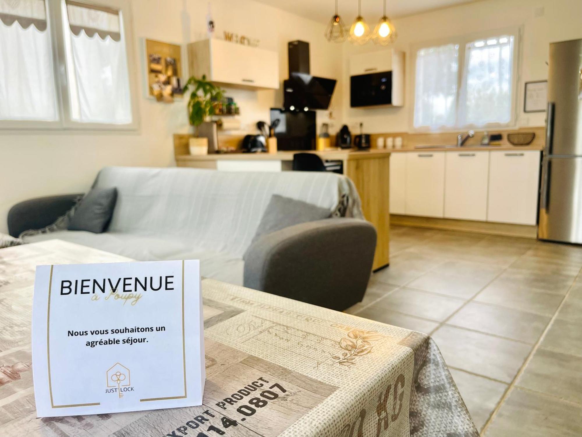 Petite Maison Au Calme Poupry Exteriör bild