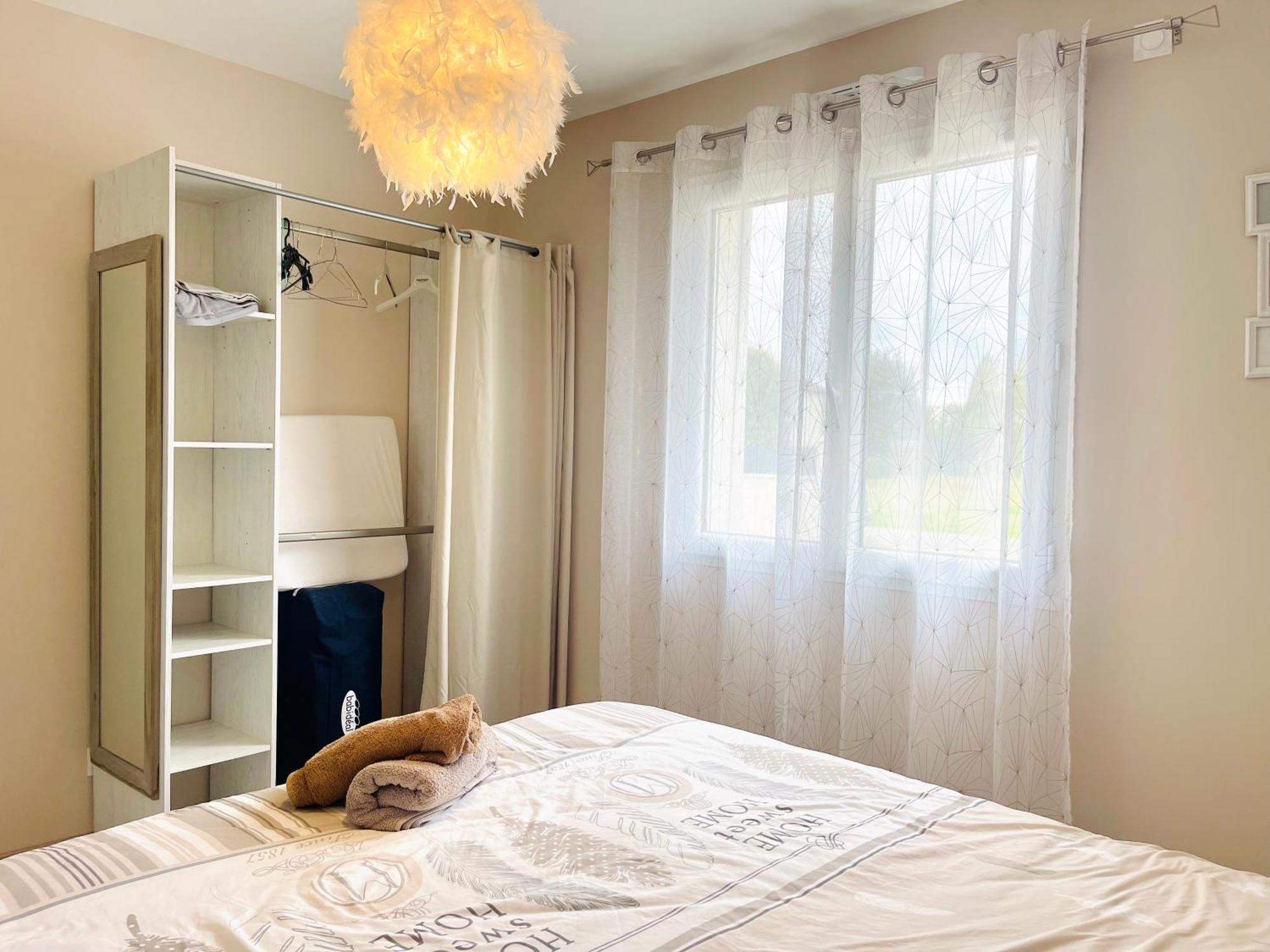 Petite Maison Au Calme Poupry Exteriör bild