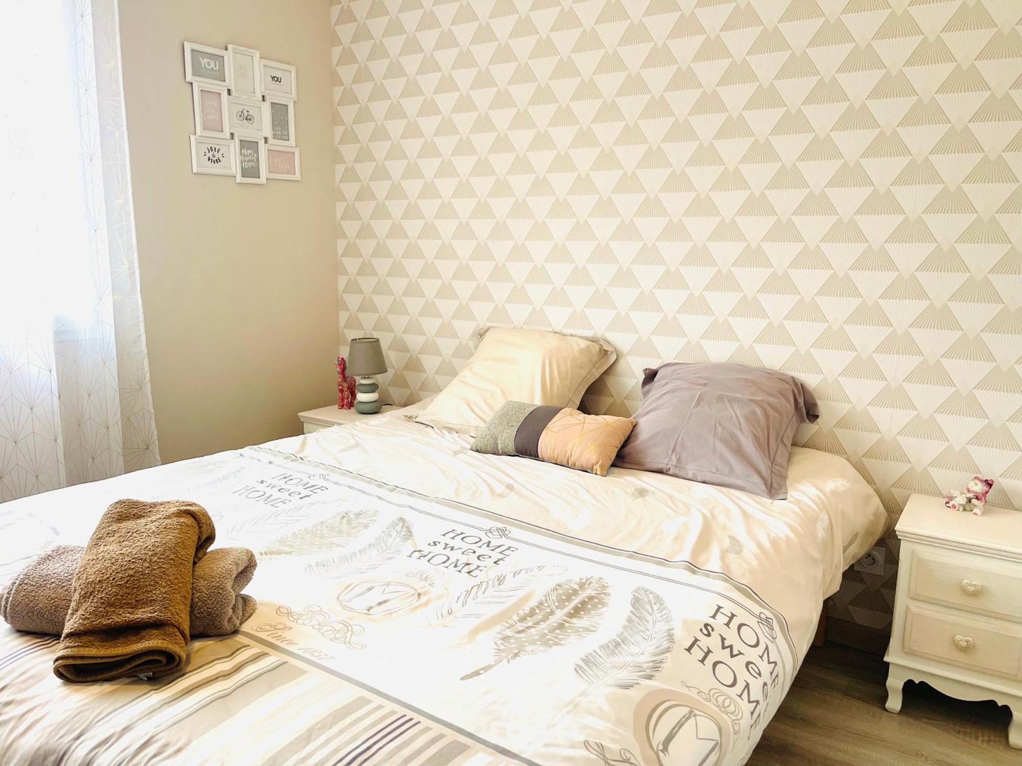 Petite Maison Au Calme Poupry Exteriör bild